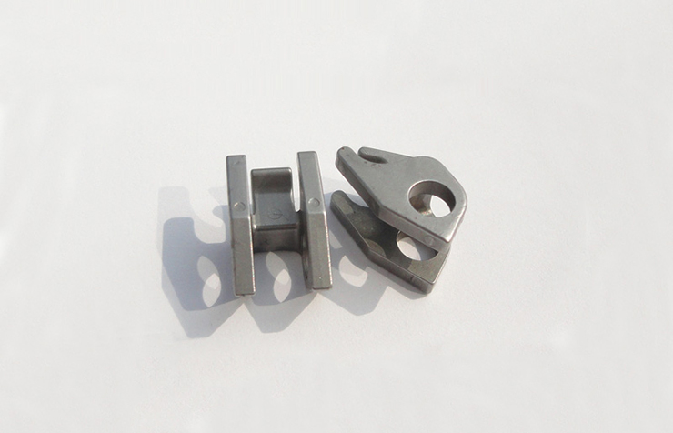 The difference between metal powder injection molding and plastic injection molding